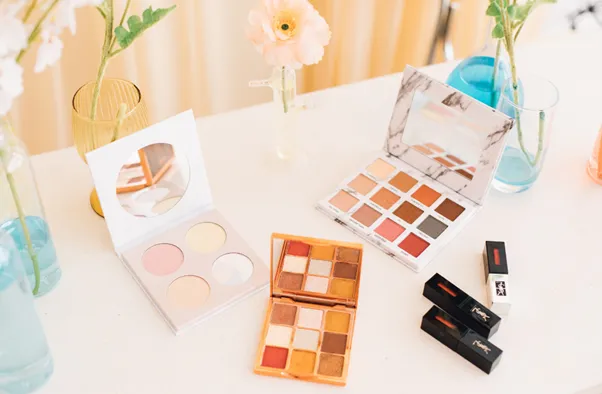 برمجة متجر إلكتروني لـ تجارة المكياج